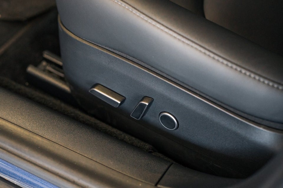 Tesla Model 3 Long Range AWD 4d