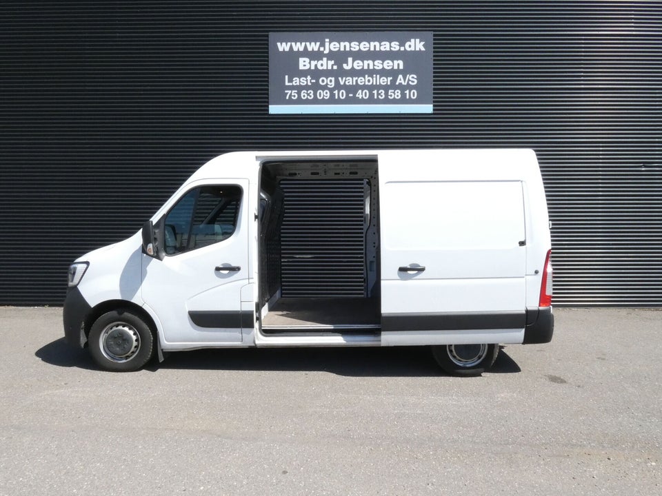 Renault Master IV T33 2,3 dCi 150 L2H2 Kassevogn