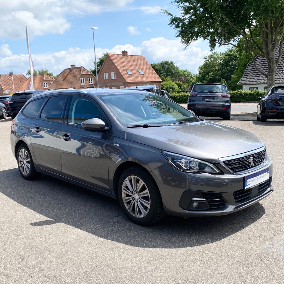 Peugeot 308 1,5 BlueHDi 130 Style SW 5d