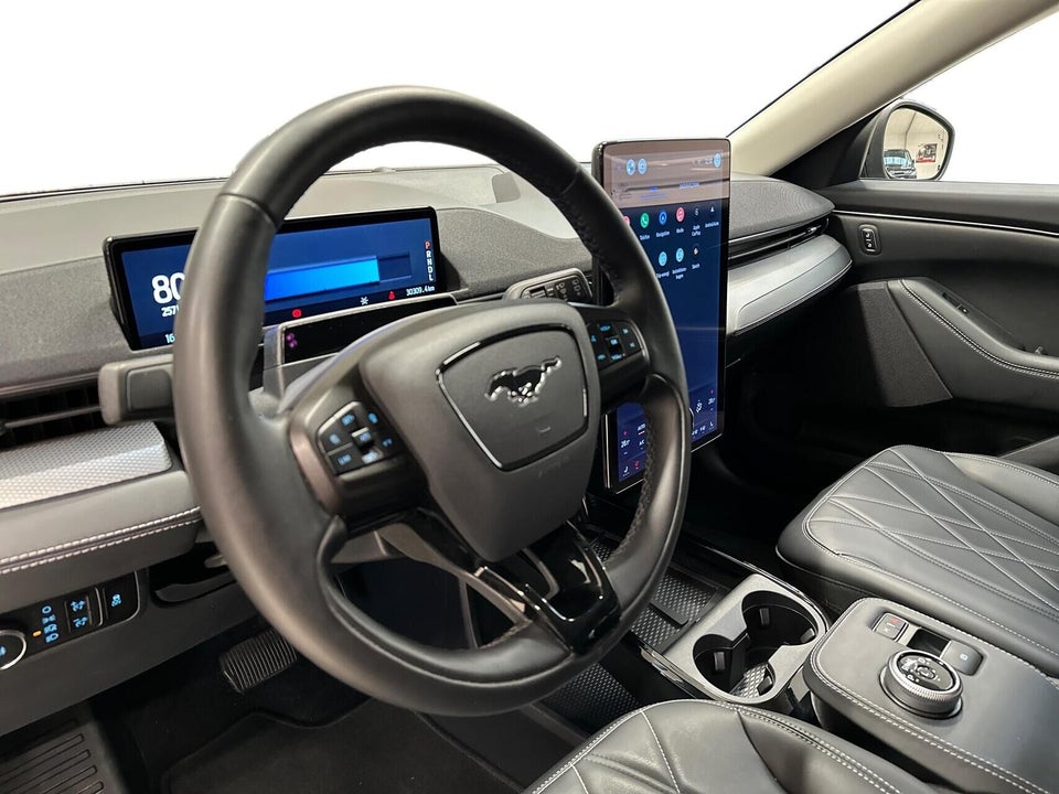 Ford Mustang Mach-E 70 Standard Range 5d