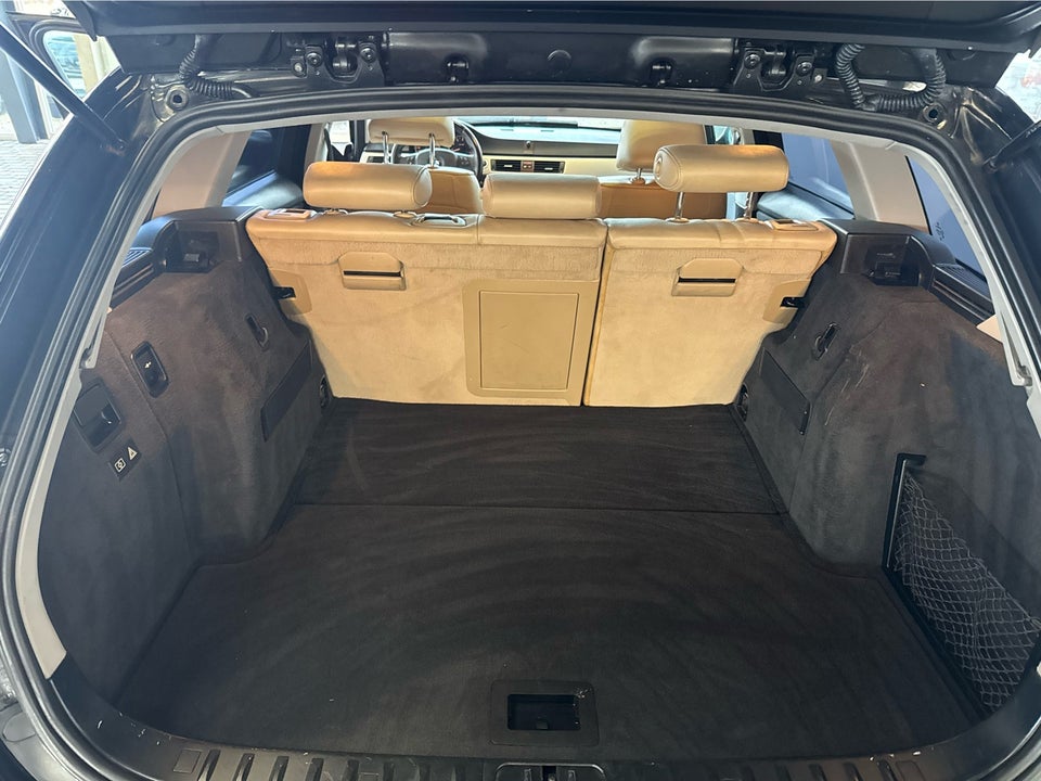 BMW 325i 2,5 Touring 5d