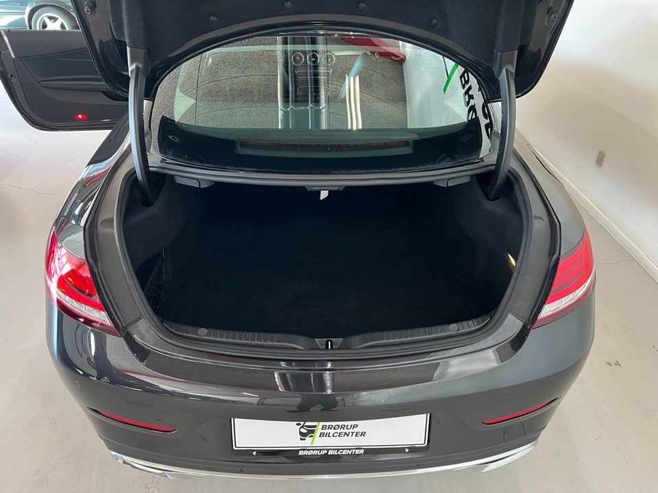 Mercedes C220 d 2,0 Advantage AMG Coupé aut. 2d