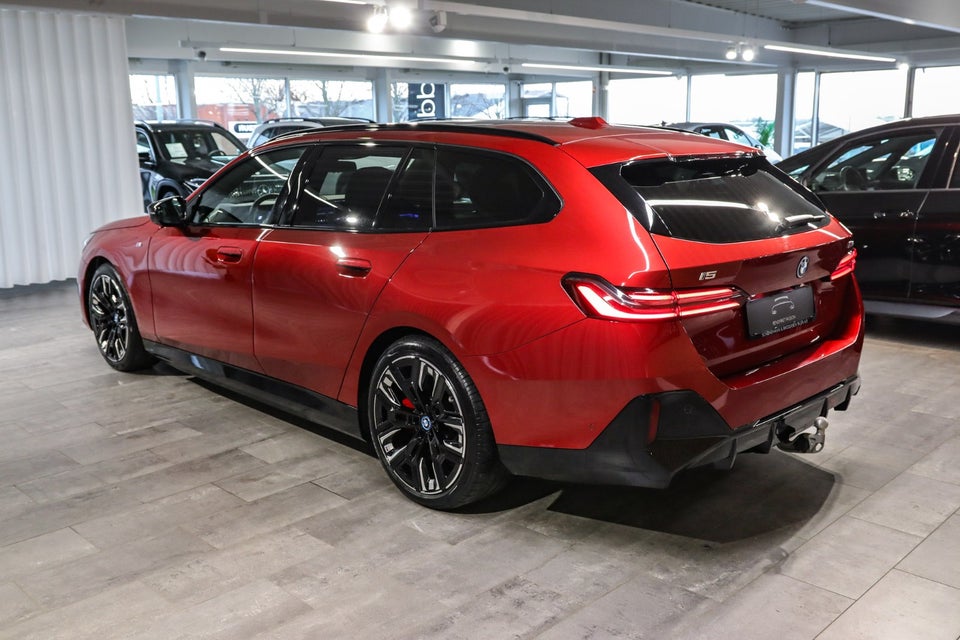 BMW i5 M60 Touring xDrive 5d