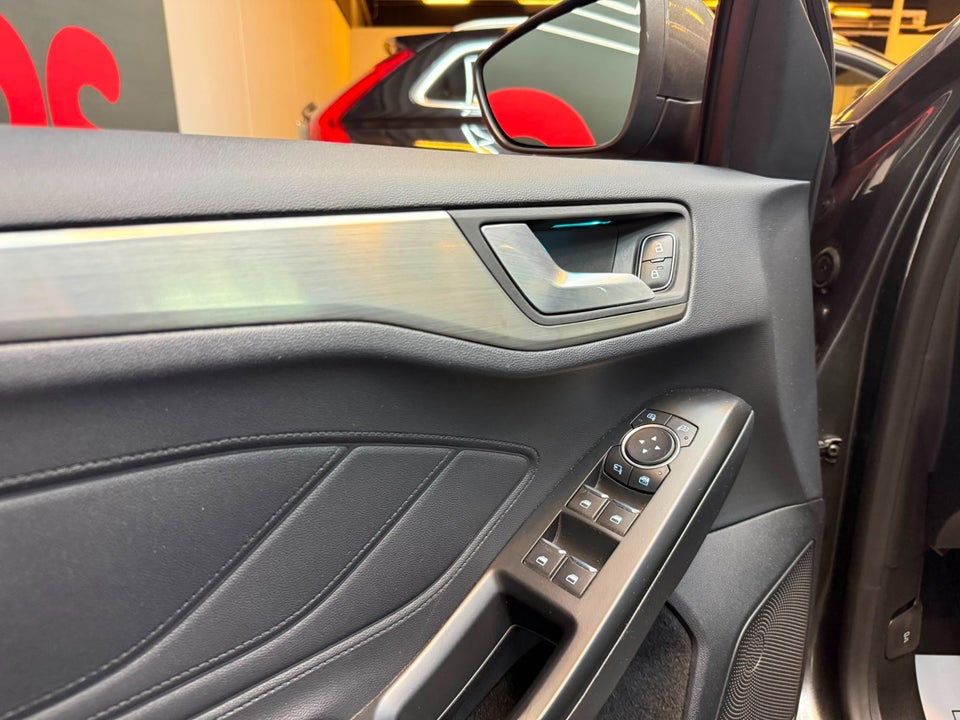 Ford Focus 1,0 EcoBoost Titanium aut. 5d