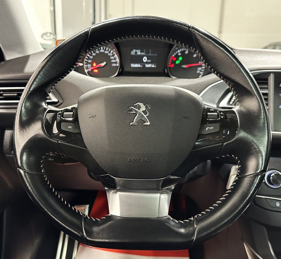 Peugeot 308 1,6 BlueHDi 120 Allure Sky 5d