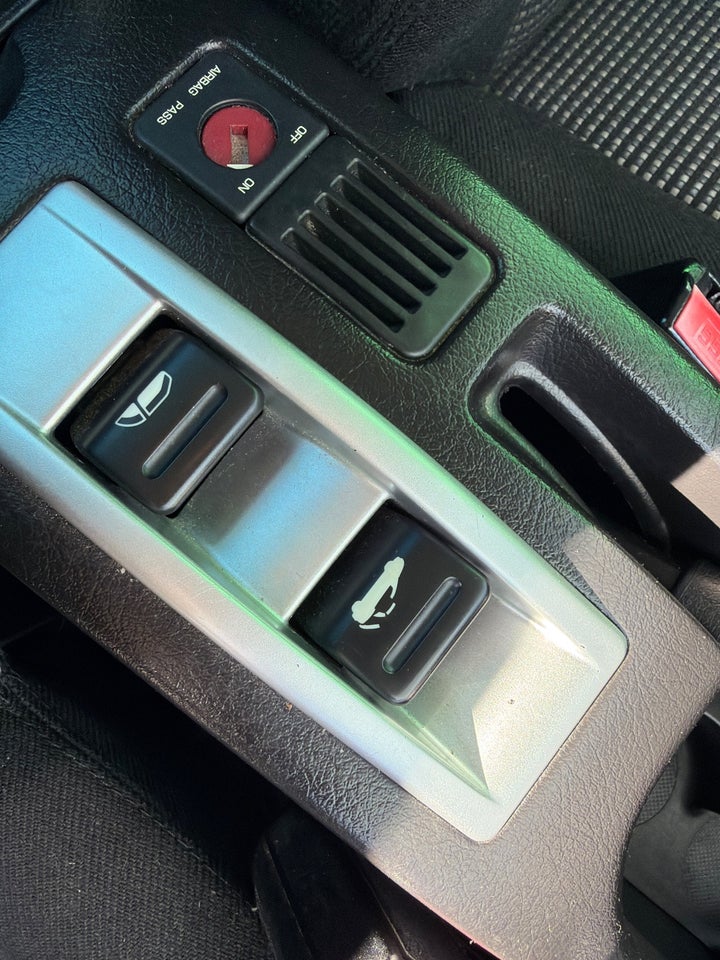 Peugeot 307 2,0 16V CC 2d