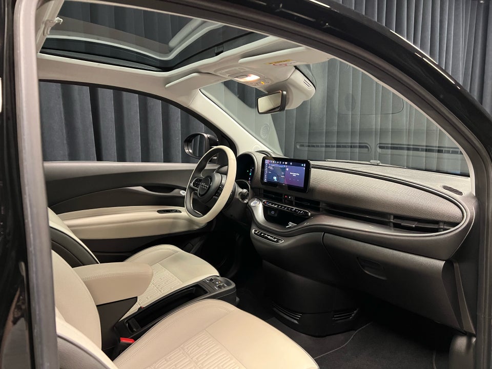 Fiat 500e 42 la Prima by Bocelli 3d