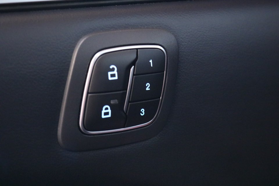 Ford Mustang Mach-E 70 Standard Range AWD 5d