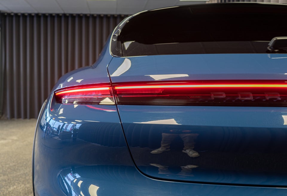 Porsche Taycan 4S Performance+ Cross Turismo 5d