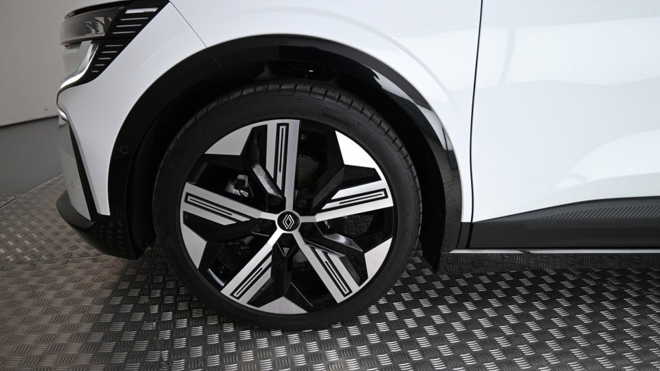 Renault Megane E-Tech 60 Iconic 5d