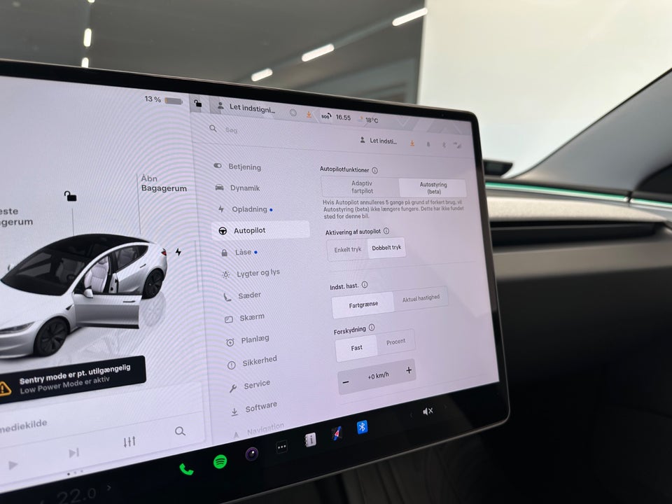 Tesla Model 3 RWD 4d