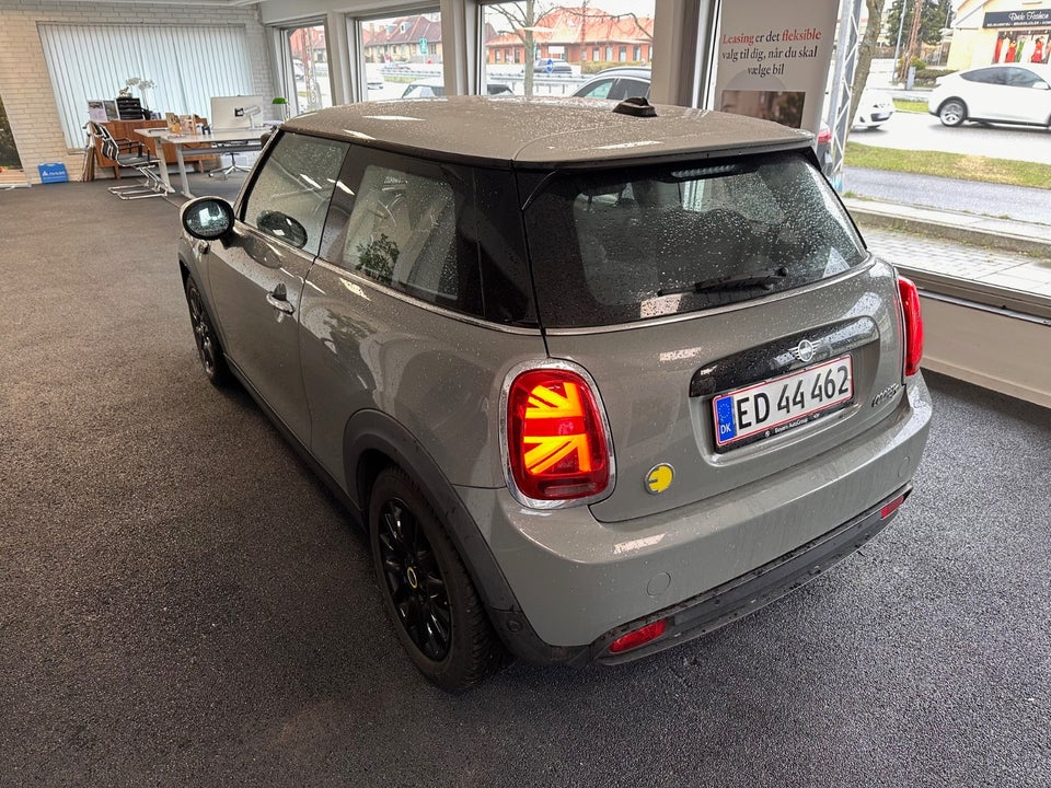 MINI Cooper SE Classic Trim 3d