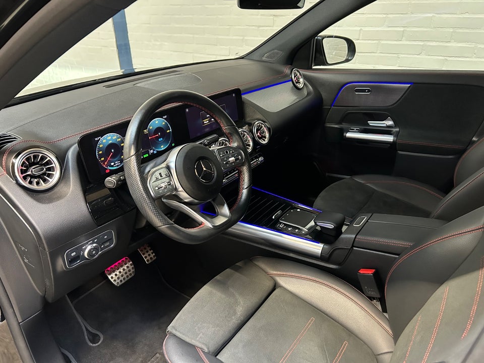 Mercedes EQA350 AMG Line 4Matic 5d