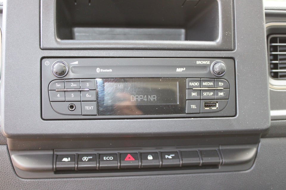 Nissan NV400 2,3 dCi 150 L2H2 Kassevogn