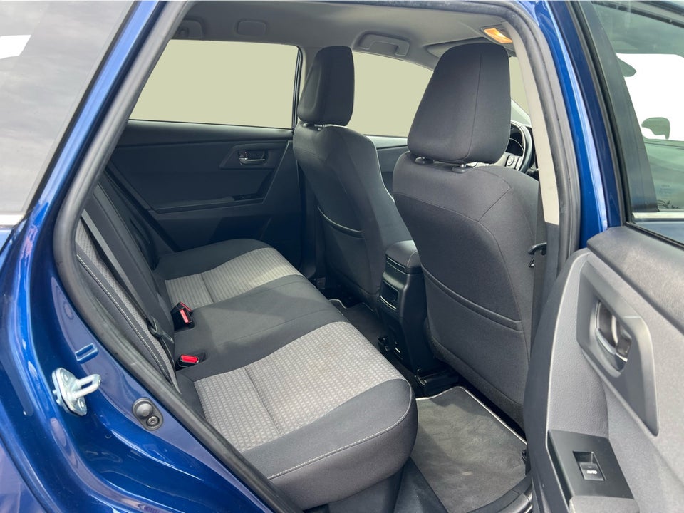 Toyota Auris 1,8 Hybrid H2 Selected Touring Sports CVT 5d