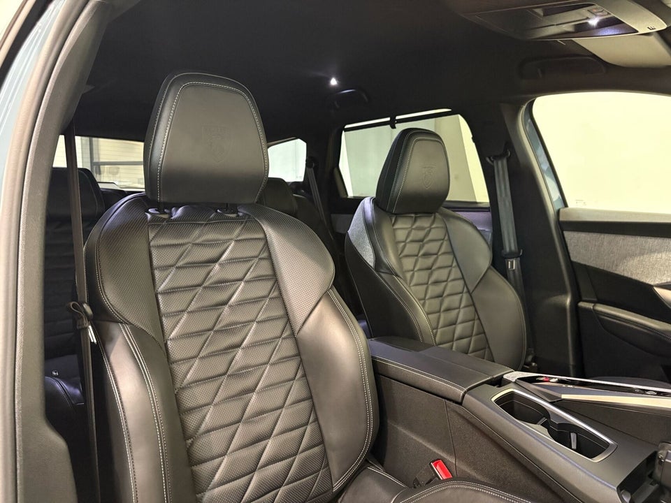 Peugeot e-5008 77 GT 7prs 5d