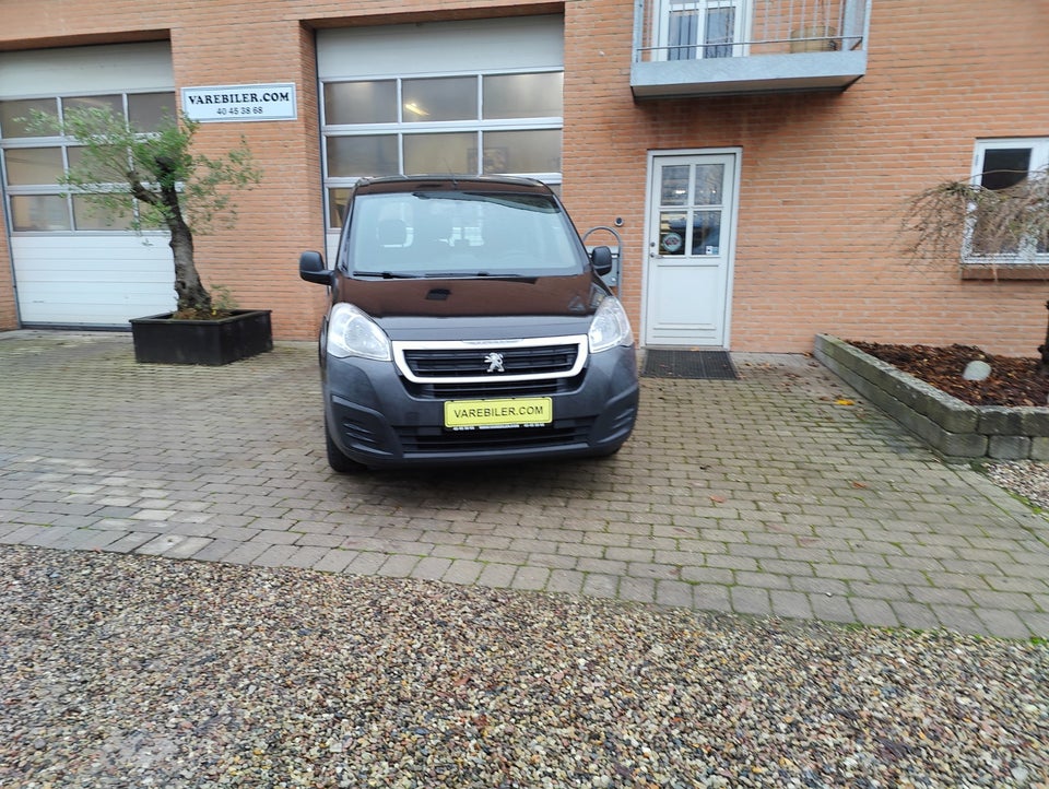 Peugeot Partner 1,6 BlueHDi 100 L2 Flex Van 5d