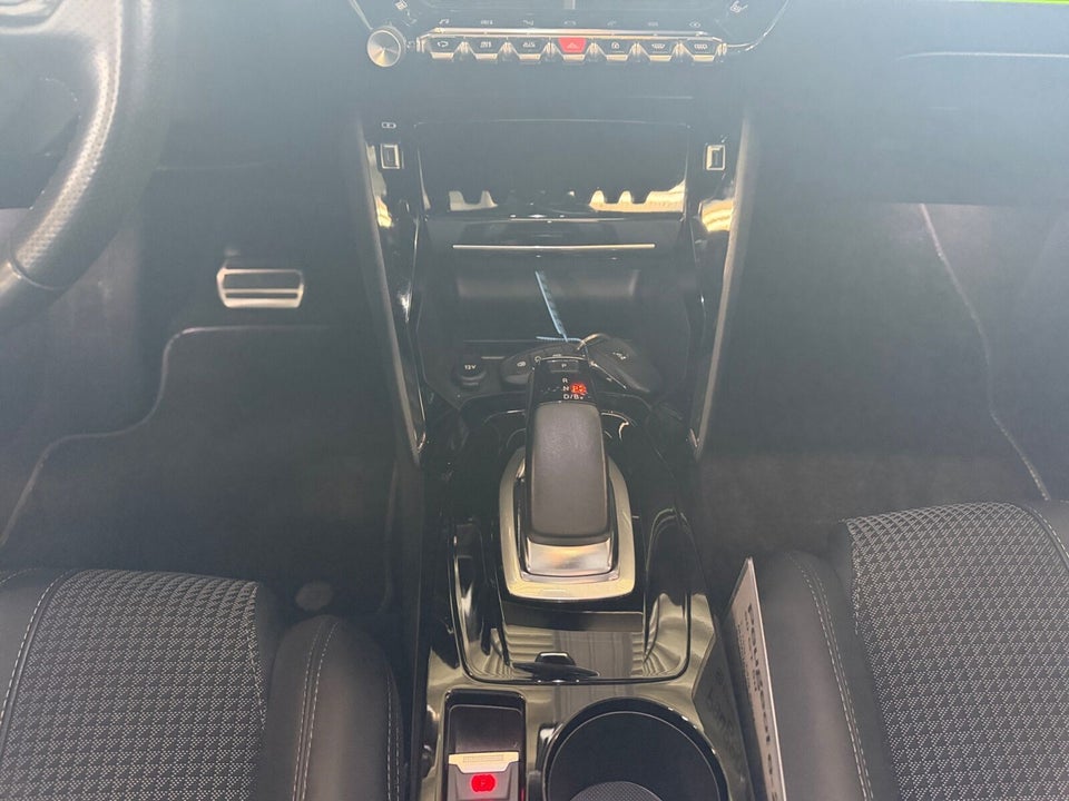 Peugeot e-208 50 GT 5d