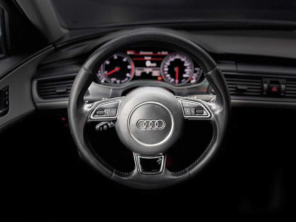 Audi A6 3,0 TDi 218 S-line Avant S-tr. 5d