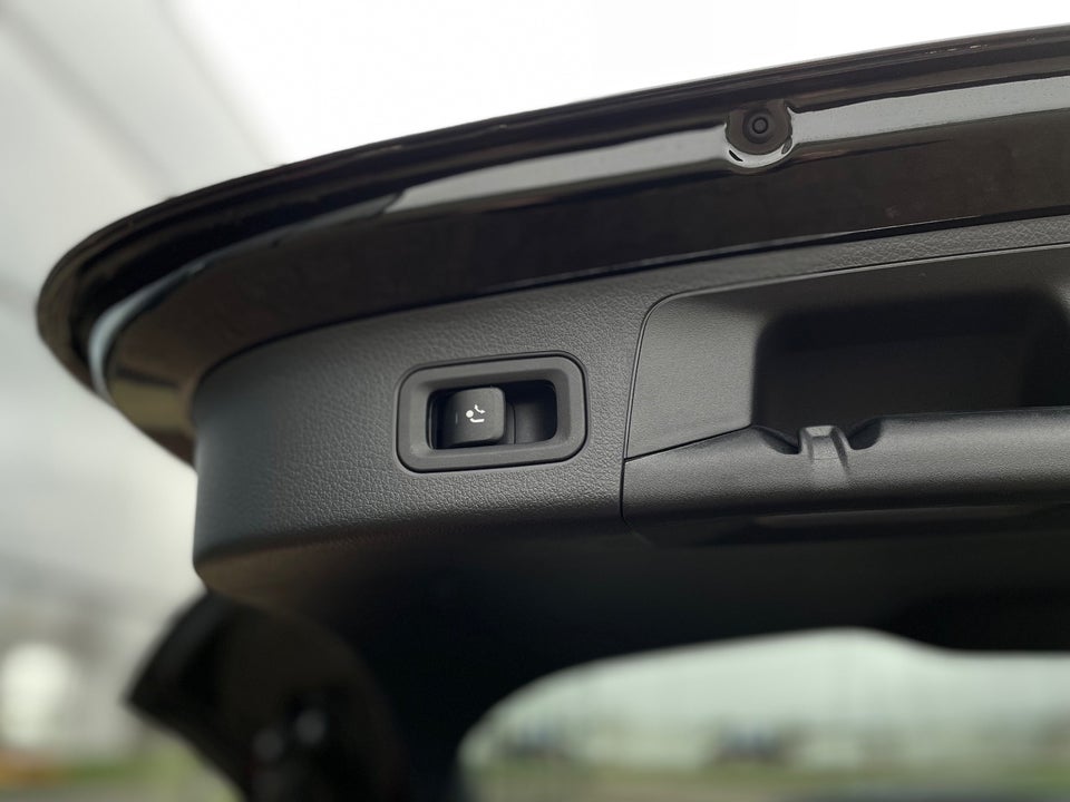 Mercedes EQA350 AMG Line 4Matic 5d