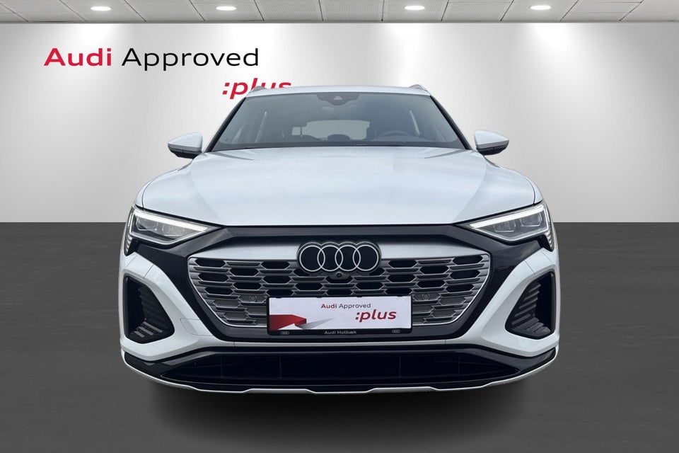 Audi Q8 e-tron 55 S-line quattro 5d