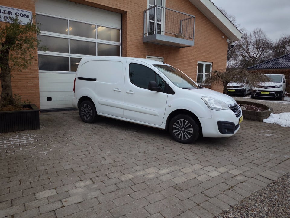 Peugeot Partner 1,6 BlueHDi 100 L1 Flex Van 5d