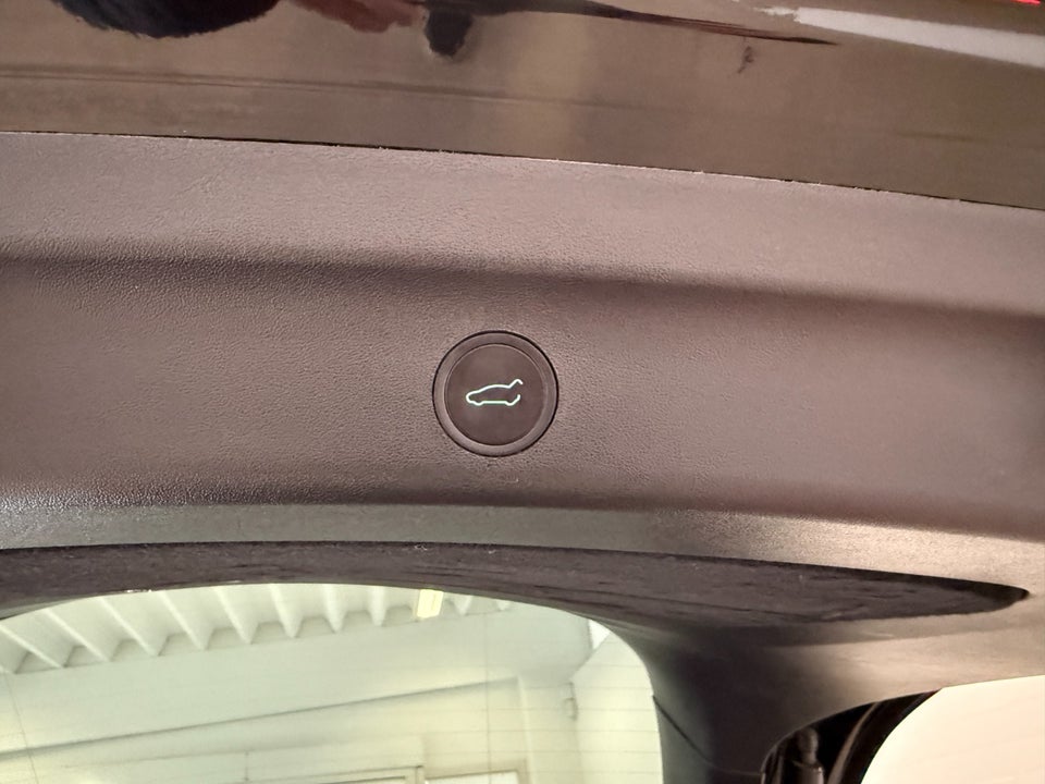 Tesla Model Y Long Range AWD 5d