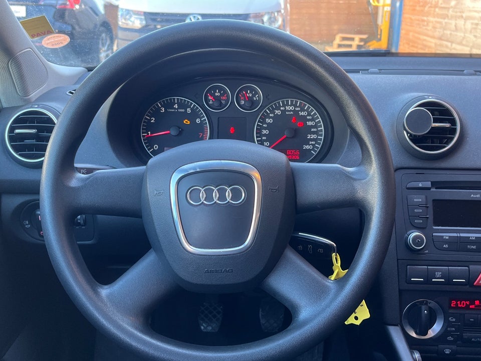 Audi A3 1,8 TFSi Ambiente Sportback 5d