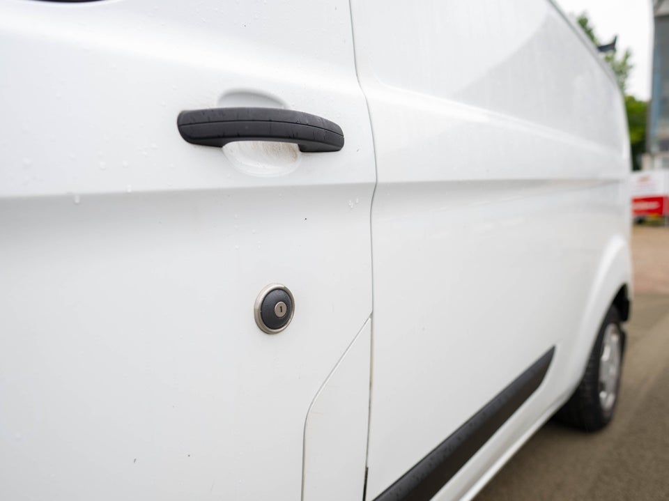 Ford Transit Custom 300 L2 2,0 TDCi 130 Ambiente