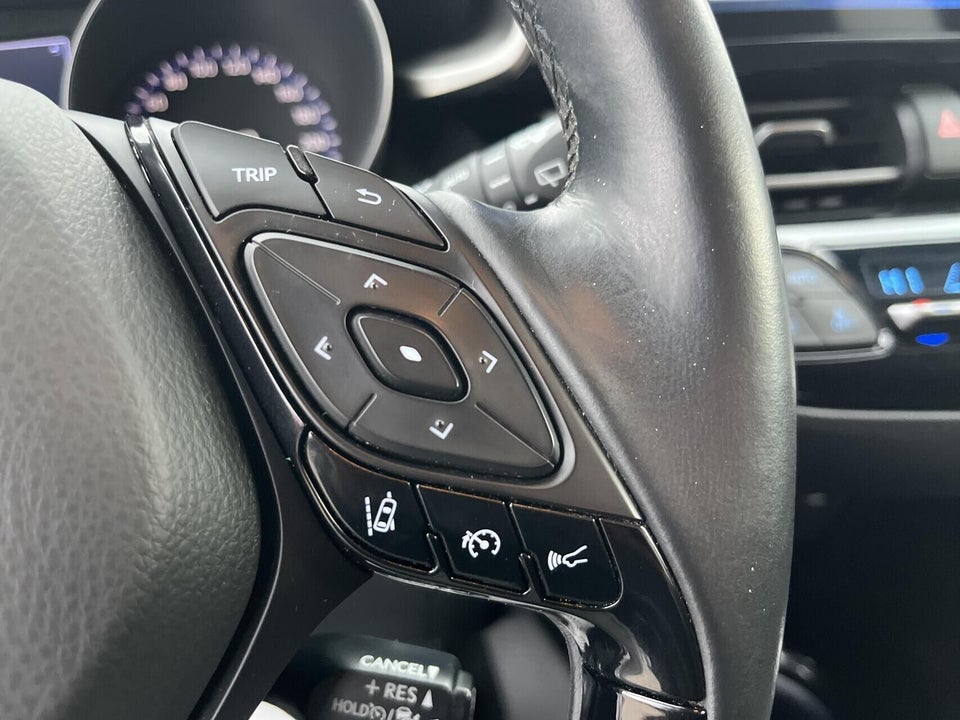 Toyota C-HR 1,8 Hybrid C-LUB CVT 5d