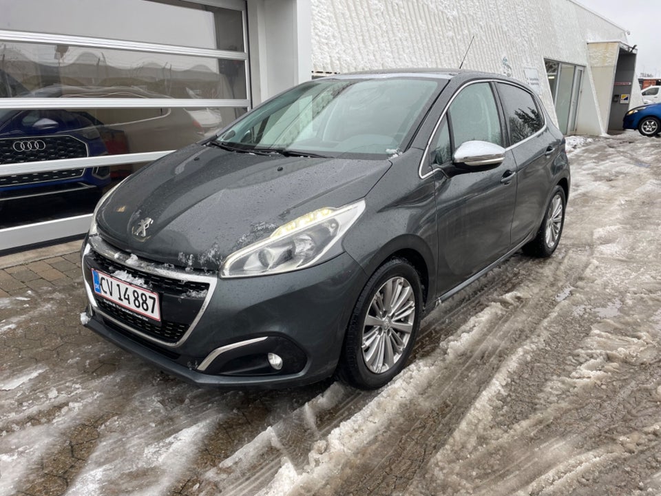 Peugeot 208 1,6 BlueHDi 100 Allure Sky 5d