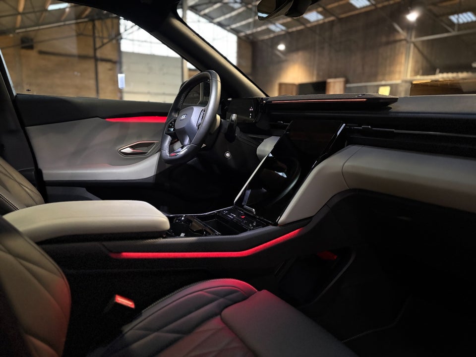 Ford Explorer 77 Premium Extended Range 5d