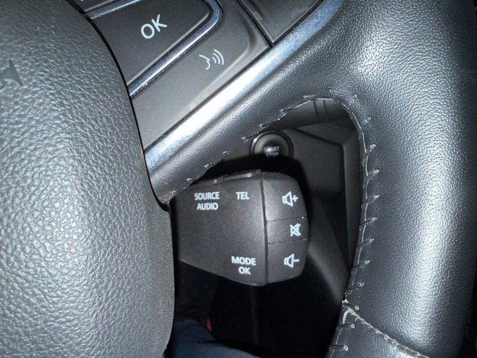 Renault Megane IV 1,3 TCe 140 Limited Sport Tourer 5d