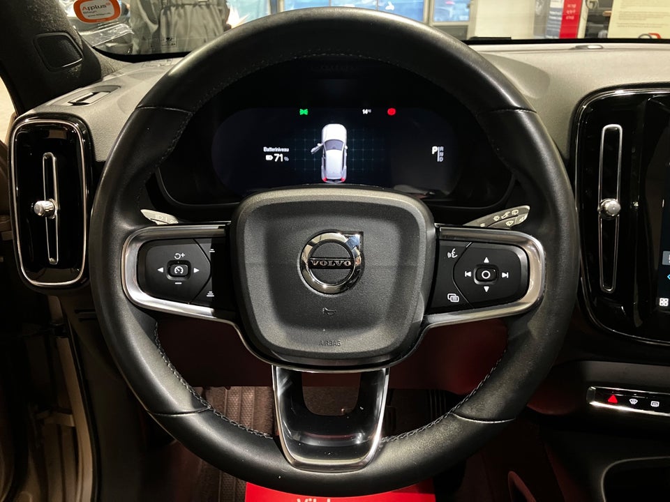 Volvo XC40 ReCharge Start 5d