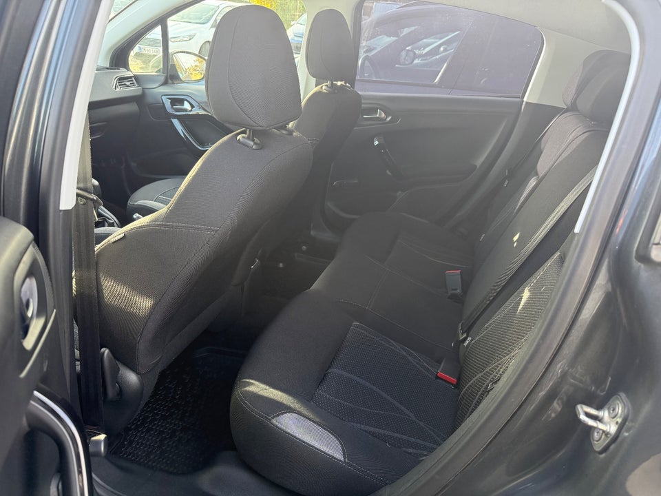 Peugeot 208 1,2 VTi Active 5d