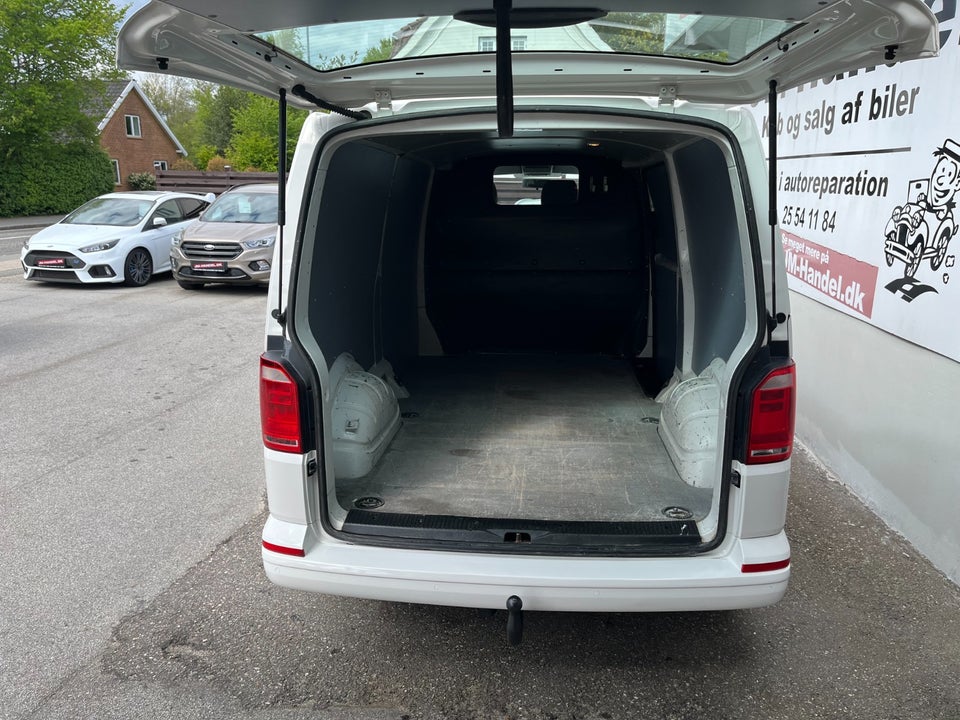 VW Transporter 2,0 TDi 150 Kassevogn DSG lang