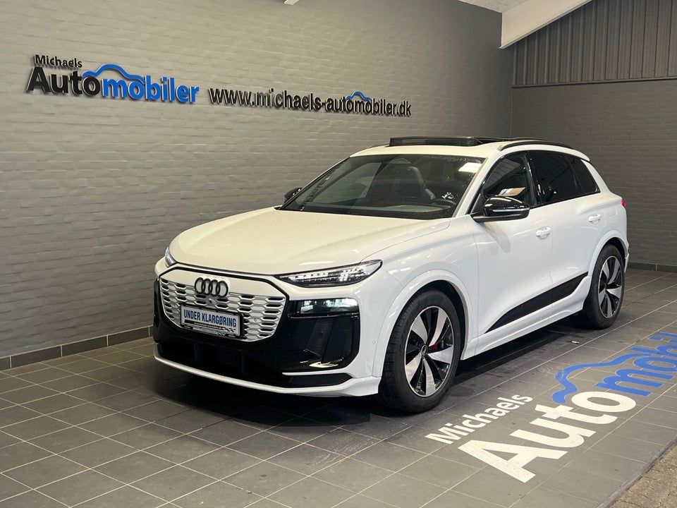 Audi Q6 e-tron S-line quattro 5d