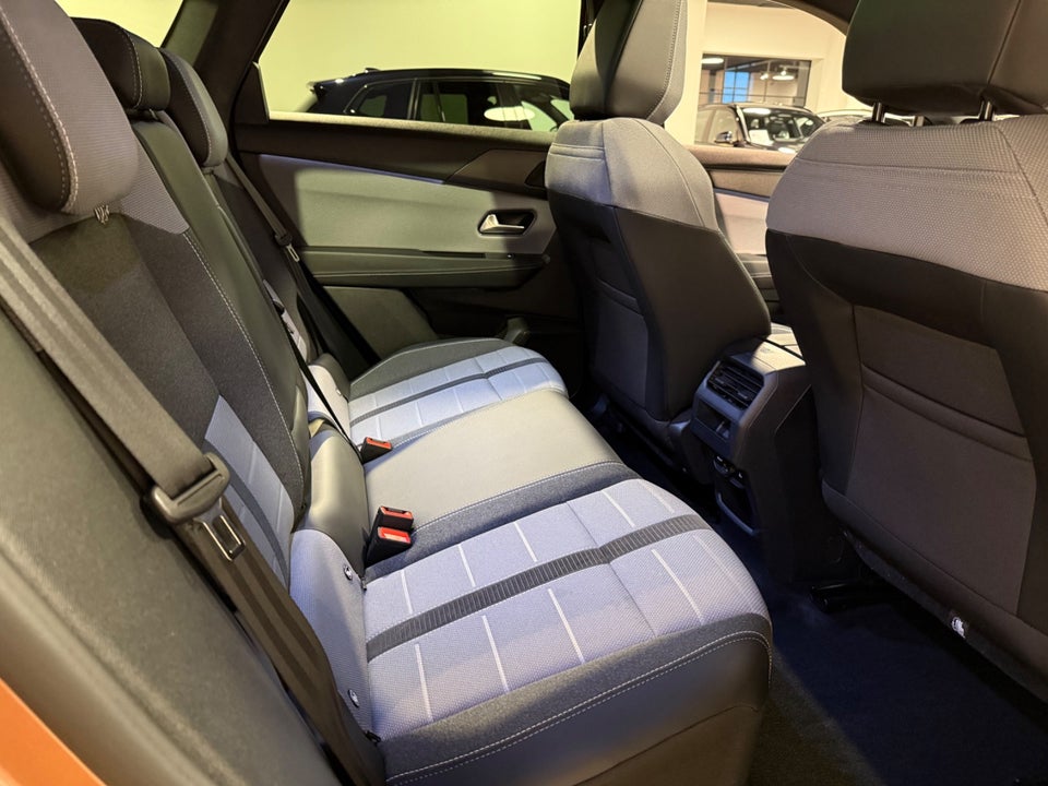 Opel Grandland-e 73 GS Sky 5d