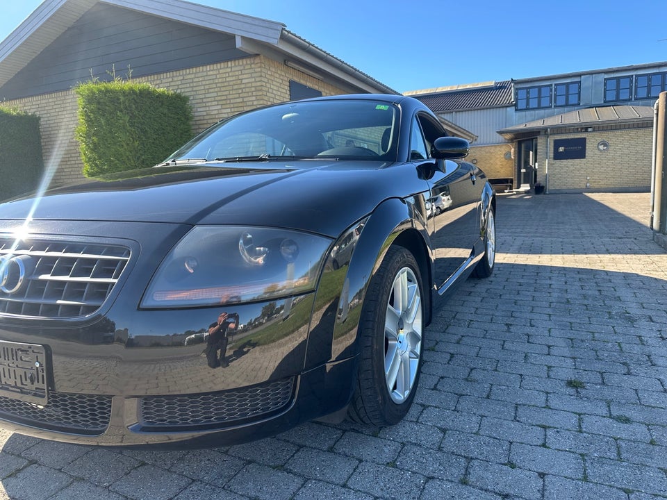 Audi TT 1,8 T 163 Coupé 2d