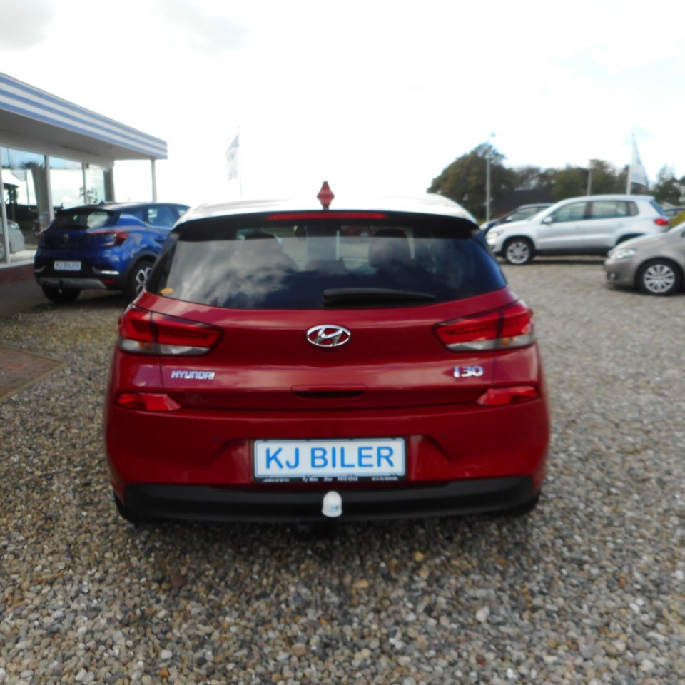 Hyundai i30 1,6 CRDi 136 Premium DCT 5d