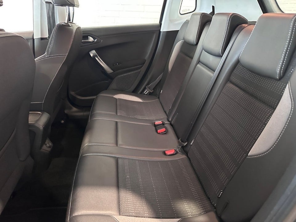 Peugeot 2008 1,2 e-THP 110 Allure 5d