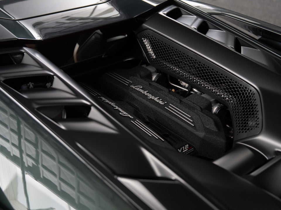 Lamborghini Revuelto 6,5 2d