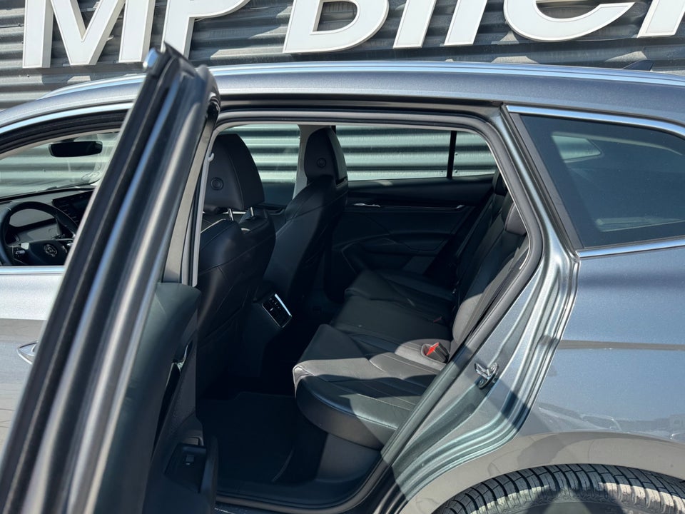 Skoda Enyaq 80x iV Plus 5d