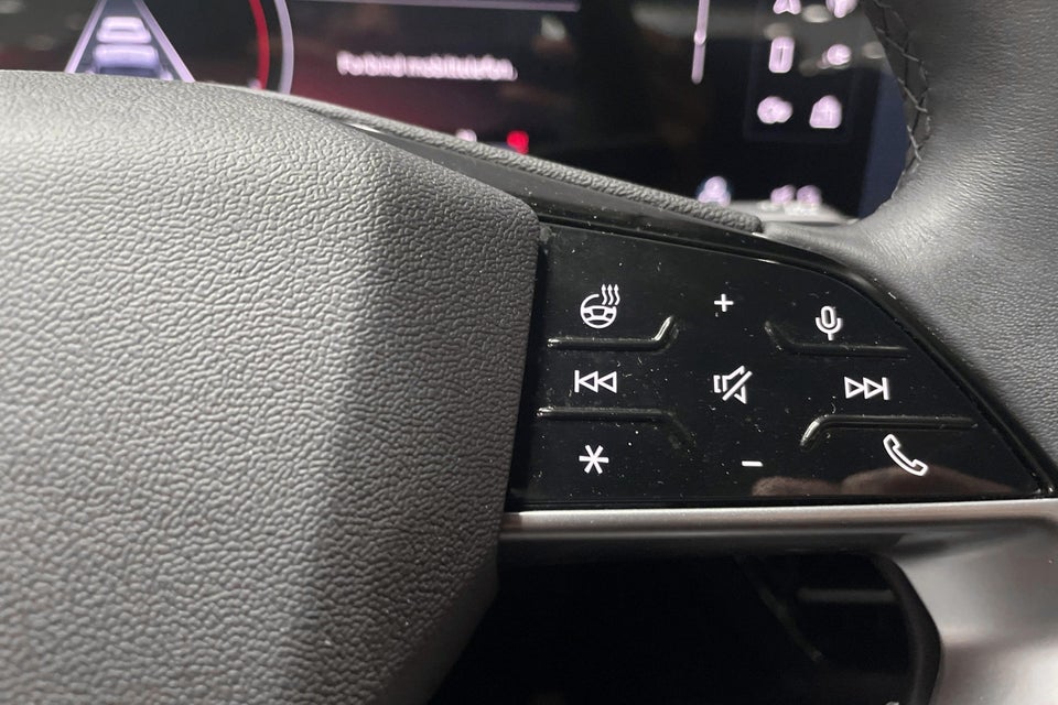Audi Q6 e-tron Progress performance 5d