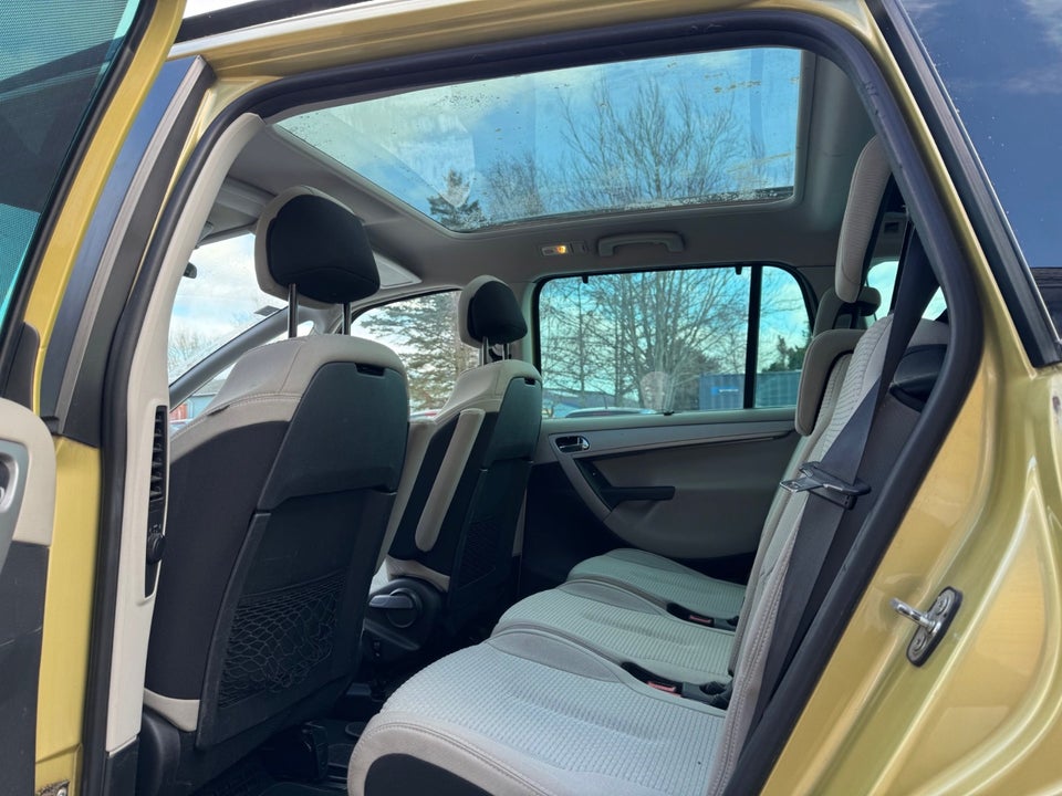 Citroën Grand C4 Picasso 2,0 HDi 138 Exclusive E6G 7prs 5d