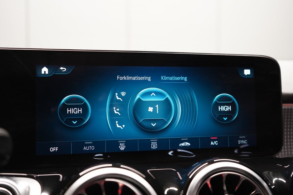 Mercedes EQB300 4Matic 7prs 5d