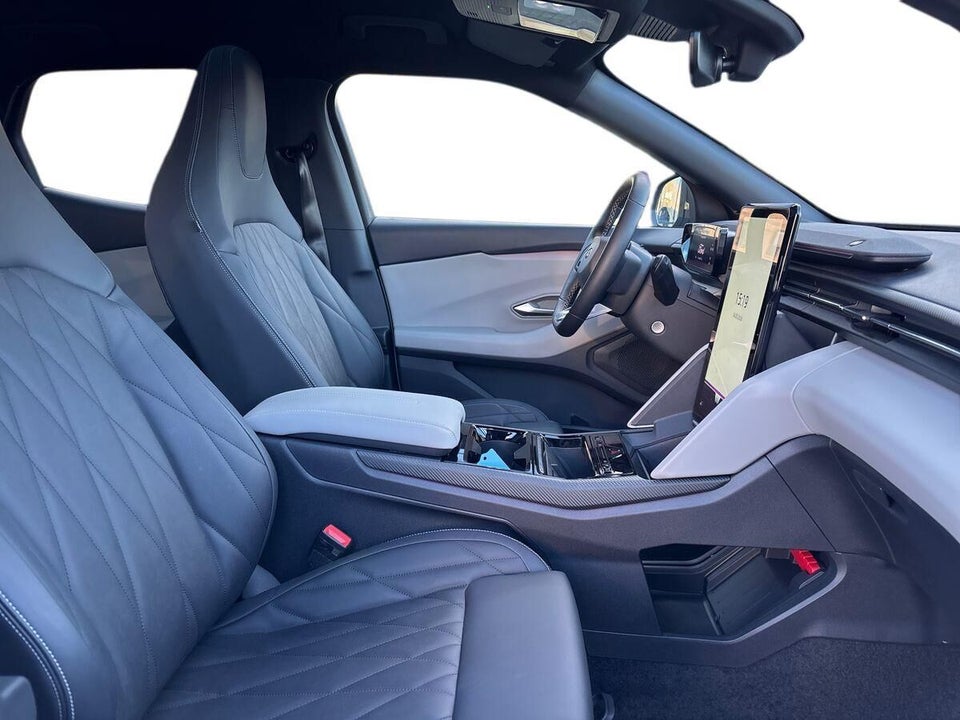 Ford Explorer 77 Premium Extended Range 5d