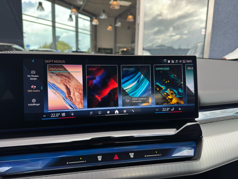 BMW i5 eDrive40 M-Sport 4d