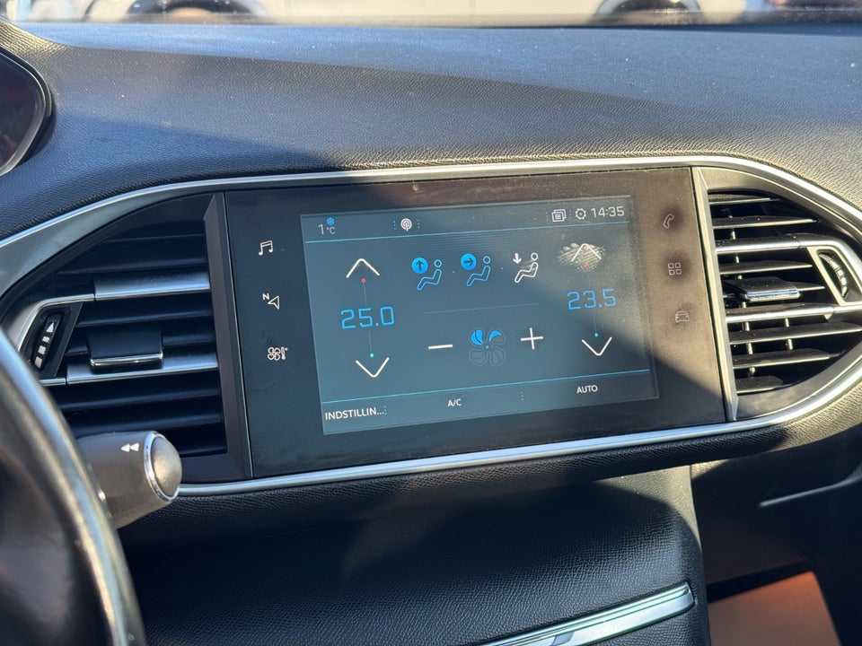 Peugeot 308 1,6 BlueHDi 120 Allure Sky SW 5d