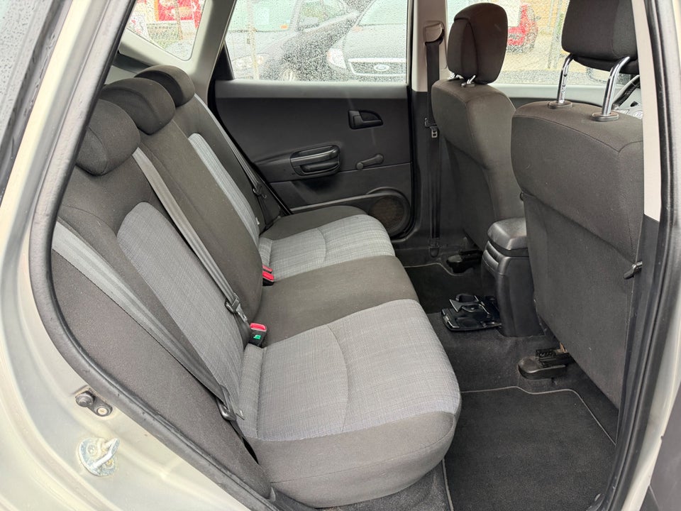 Kia Ceed 1,4 CVVT 105 Exclusive SW ECO 5d